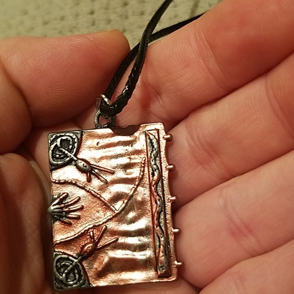 New hocus pocus necklace final drop last 1 - Picture 4 of 4